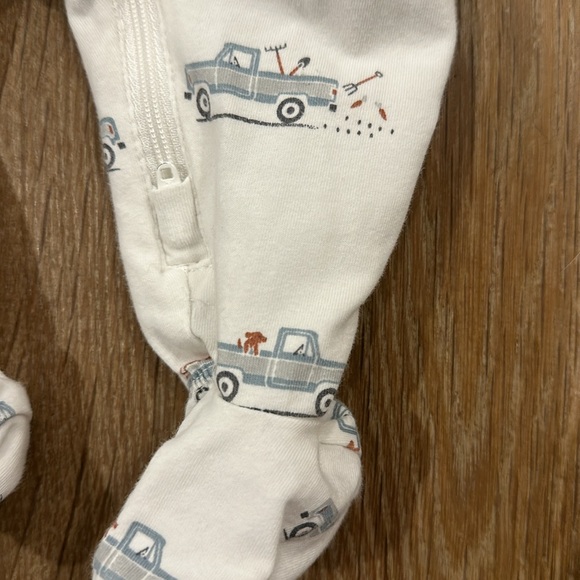 Petit Lem Pick Up Trucks Print on Sleeper 3mo NWOT - Picture 3 of 3